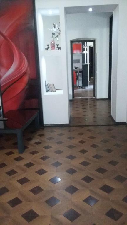 Апартаменти Біля Оперного І Форуму В Центрі Lviv Exteriör bild